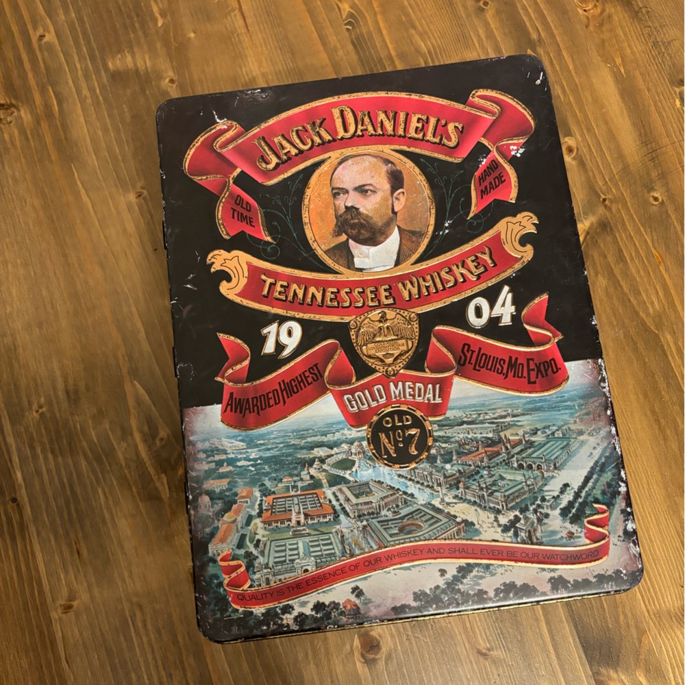 Jack Daniel’s Vintage Tin
